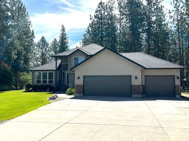 property at 13385 W Winterview Ct