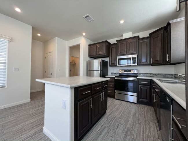 2206 S Ellsworth Rd in Mesa, AZ - Building Photo - Building Photo