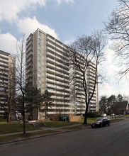 45 & 55 Oakmount Rd in Toronto, ON - Building Photo - Building Photo