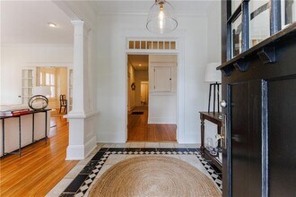 654 Cresthill Ave NE in Atlanta, GA - Building Photo - Building Photo