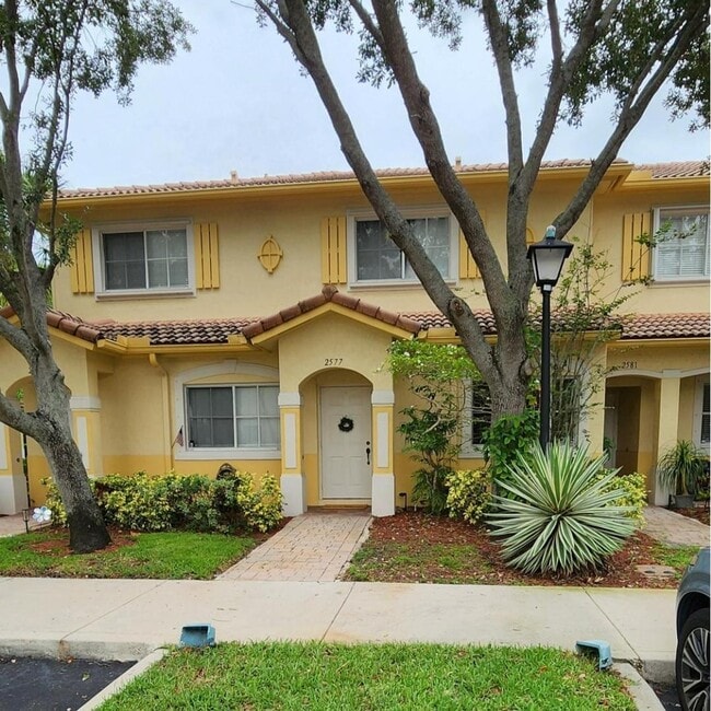 2577 SW 83rd Ter