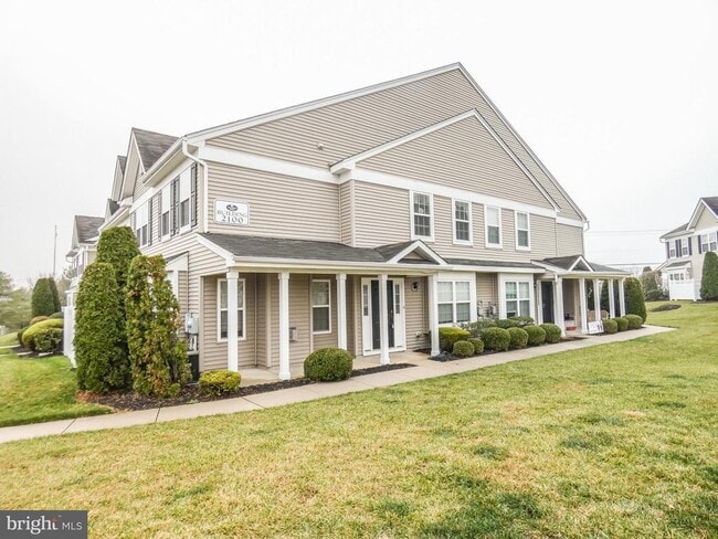 2105 Lexington Mews in Woolwich Township, NJ - Building Photo - Building Photo