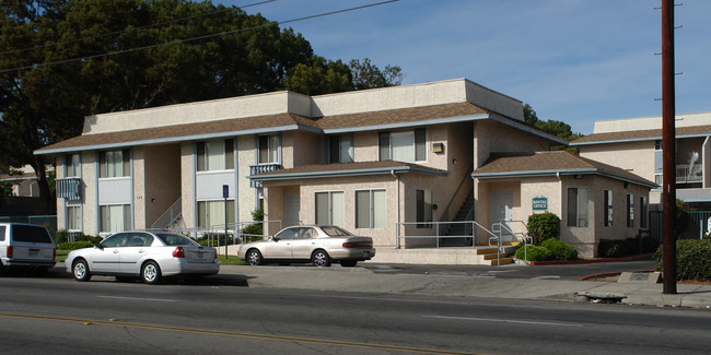 151 Orange Grove Blvd in Pasadena, CA - Foto de edificio - Building Photo