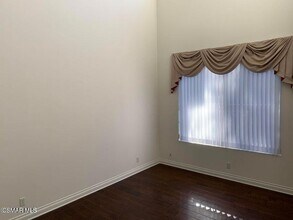 580 Fenwick Way in Simi Valley, CA - Building Photo - Building Photo