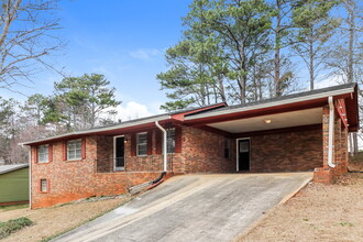 4667 Cresant Ln in Douglasville, GA - Building Photo - Building Photo