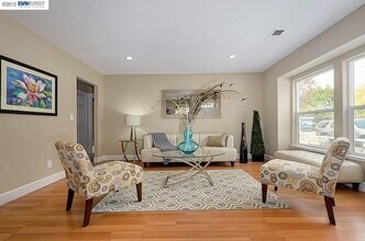 655 North N Street in Livermore, CA - Foto de edificio - Building Photo