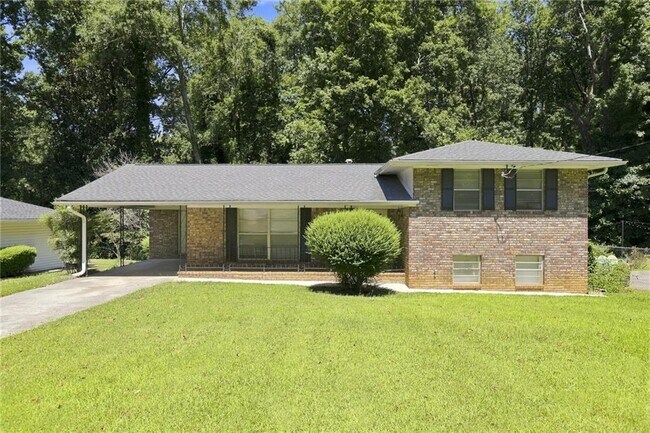 property at 2909 Briarwood Blvd