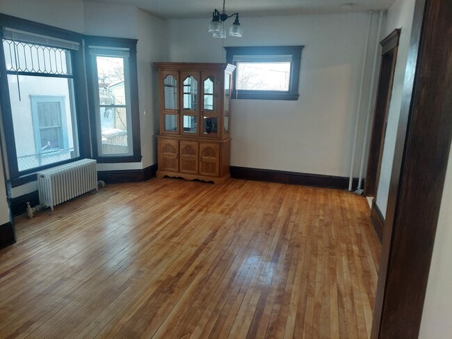 3215 N Oliver Ave in Minneapolis, MN - Building Photo - Building Photo