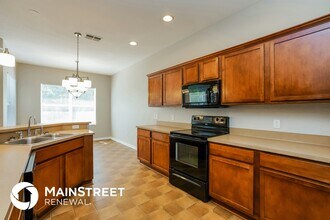 10724 Carloway Hills Dr in Wimauma, FL - Foto de edificio - Building Photo