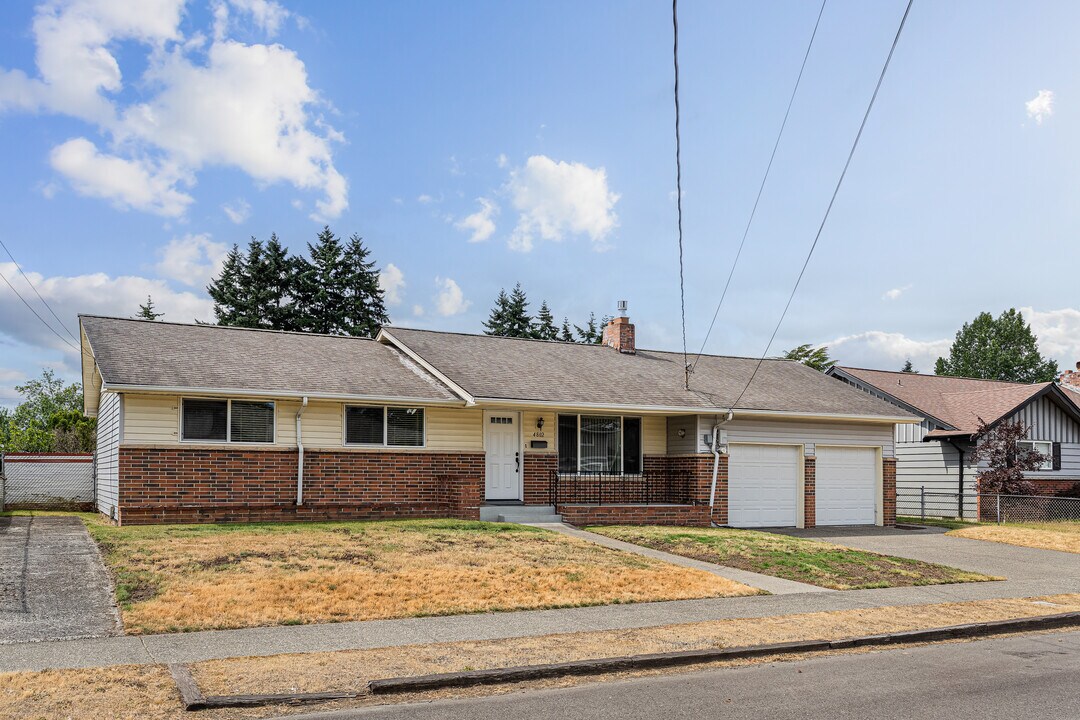 4802 S 73rd St in Tacoma, WA - Building Photo