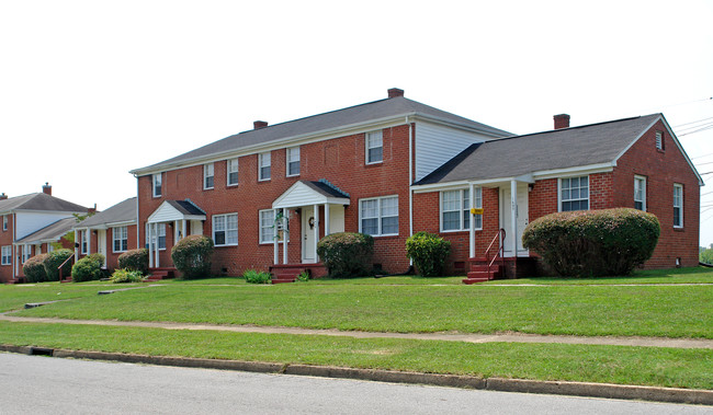 1447 Waverly Rd in Kingsport, TN - Building Photo - Building Photo