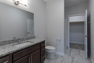 The Pointe Apartments in Mukwonago, WI - Building Photo - Interior Photo