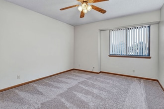 Springcreek Apartments and Townhomes in Derby, KS - Building Photo - Building Photo