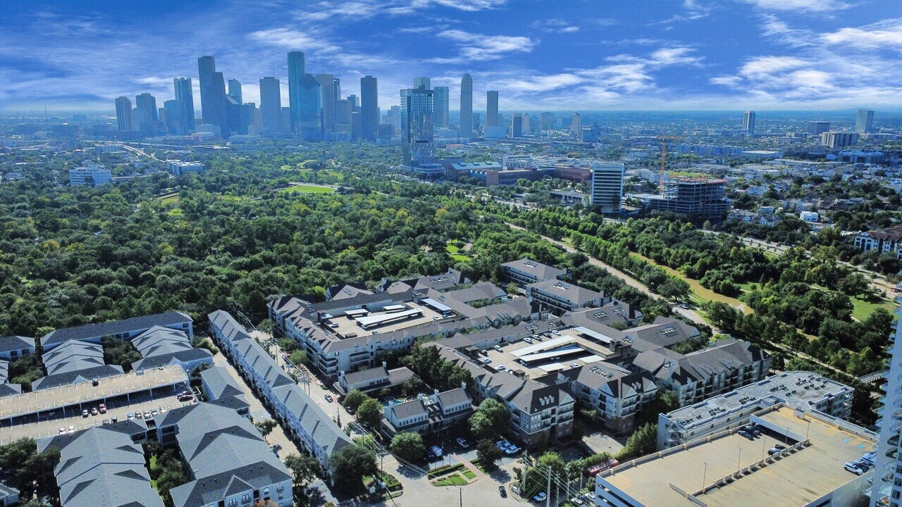 3003 Memorial Ct in Houston, TX - Foto de edificio