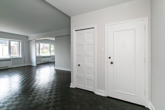 The St Georges in Montréal, QC - Building Photo - Building Photo