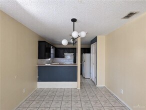 13 West Dr-Unit -10 in Edinburg, TX - Building Photo - Building Photo