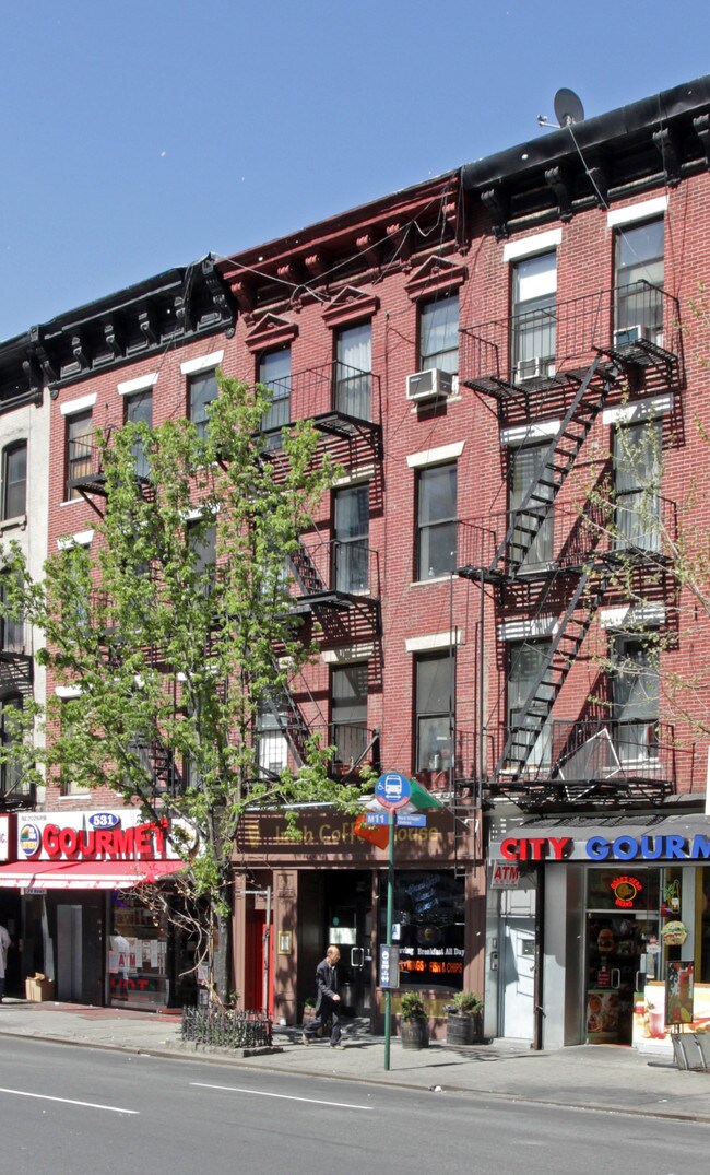 533 9th Ave in New York, NY - Building Photo - Building Photo