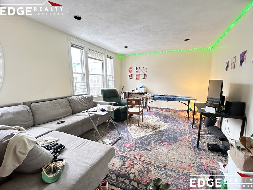 28 Wadsworth St, Unit 1 in Boston, MA - Building Photo