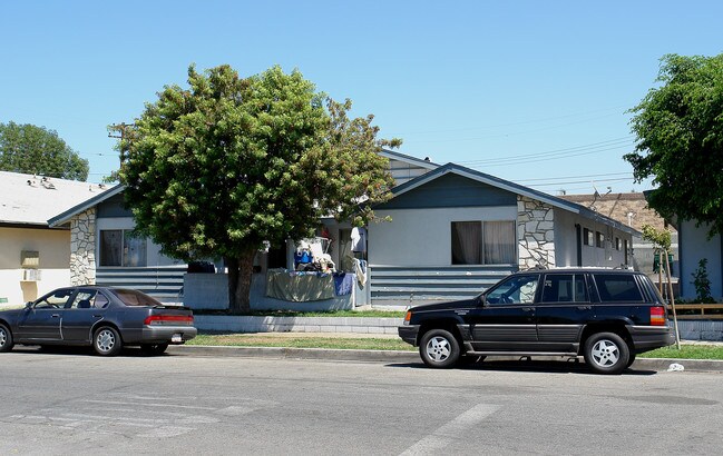 1985 N Highland St in Orange, CA - Building Photo - Building Photo