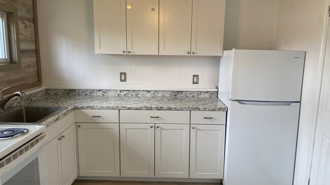 2 Dakota St in Deer Park, NY - Building Photo - Building Photo