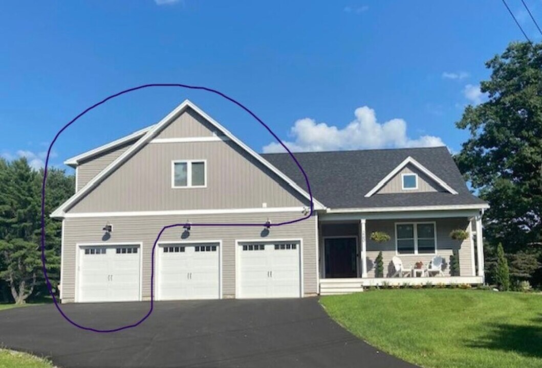 260 N Williston Rd, Unit Apartment in Williston, VT - Building Photo