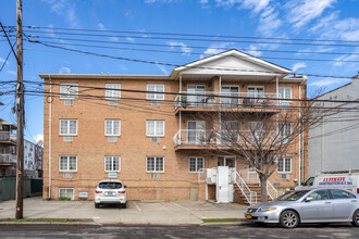 14 Bay 47th St in Brooklyn, NY - Building Photo - Building Photo