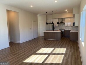 112 Rogers St NE in Atlanta, GA - Building Photo - Building Photo