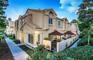 21165 Gladiolos Way in Lake Forest, CA - Building Photo