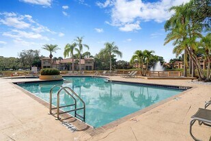 4871 Via Palm Lakes in West Palm Beach, FL - Building Photo