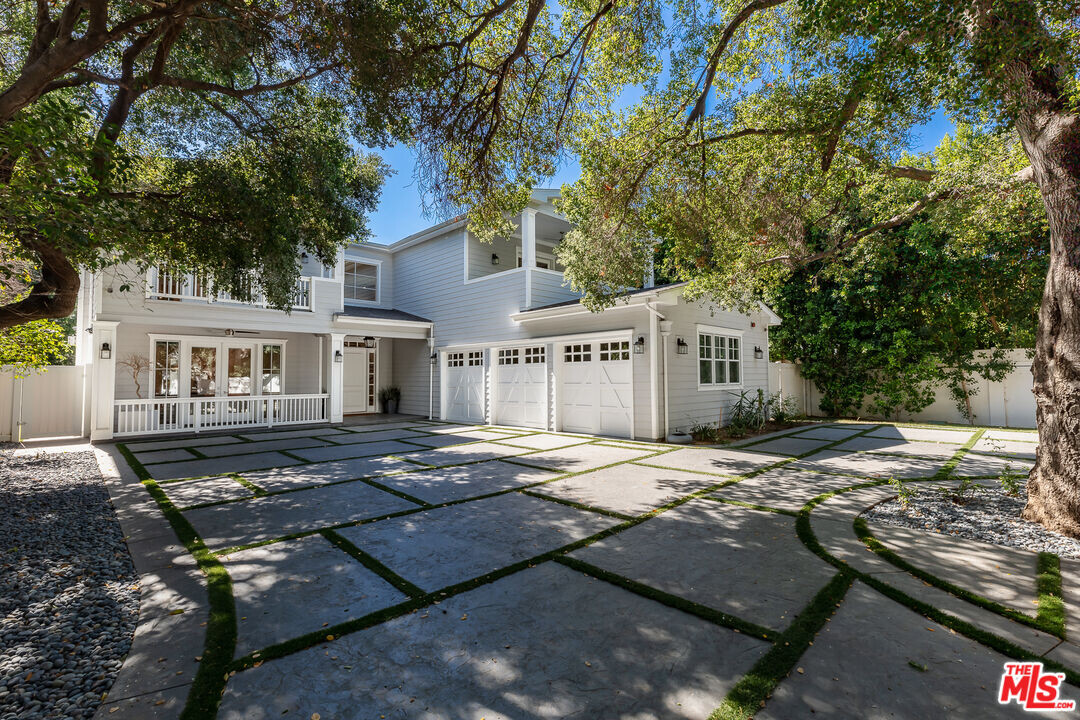 17524 Jayden Ln in Los Angeles, CA - Building Photo