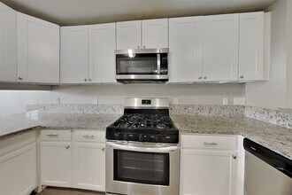 18727 Holly Way in Houston, TX - Building Photo - Building Photo