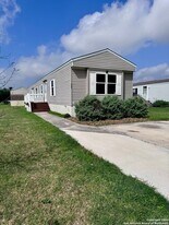 244 Cactus Wren Loop in New Braunfels, TX - Building Photo