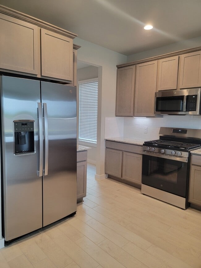 property at 3130 Boulder Rdg Dr