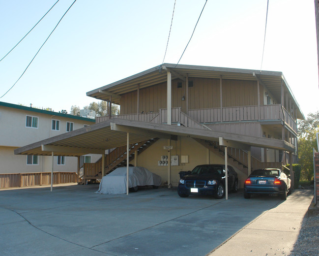 138 Village Ct in Walnut Creek, CA - Foto de edificio - Building Photo