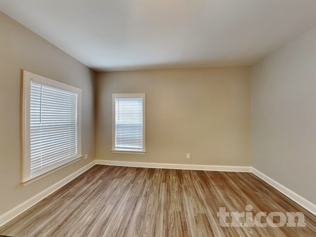 1100 Bungalow Dr in Stallings, NC - Foto de edificio - Building Photo