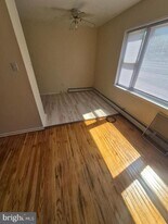 7415 Lapwing Pl in Philadelphia, PA - Building Photo
