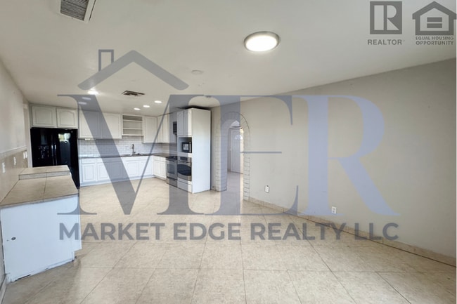 property at 1732 S McKemy St