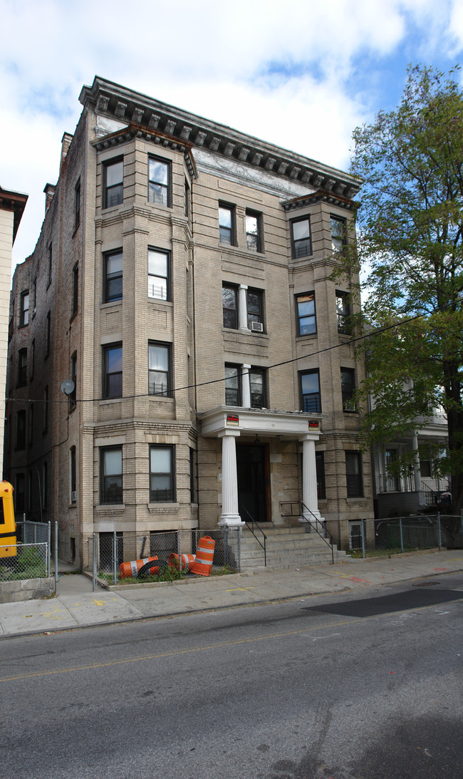 95 Radford St in Yonkers, NY - Building Photo - Building Photo