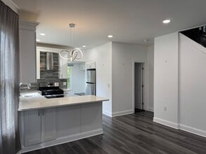 31 Vanderbeck Pl in Hackensack, NJ - Building Photo - Building Photo