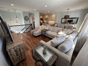 4101 Sylvia Ln S in Shoreview, MN - Building Photo - Building Photo