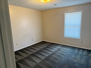 1414 Croxton Ave in Bloomington, IL - Building Photo - Building Photo