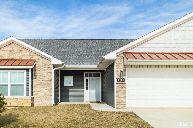 1115 W Rangeview Cir in Bloomington, IN - Building Photo - Building Photo