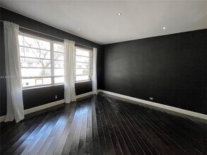 742 12th St in Miami Beach, FL - Building Photo - Building Photo