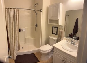 400 Mulberry Dr in San Marcos, CA - Building Photo - Building Photo