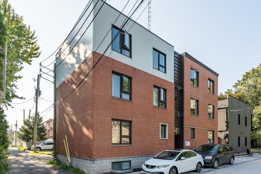 545 Saint-Benoît Rue in Québec, QC - Building Photo