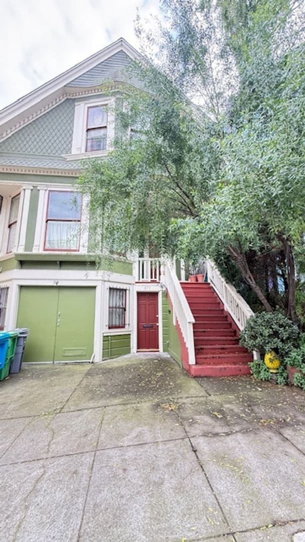 property at 871-871a 14th St