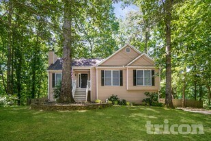 450 Amsterdam Way in Dallas, GA - Building Photo