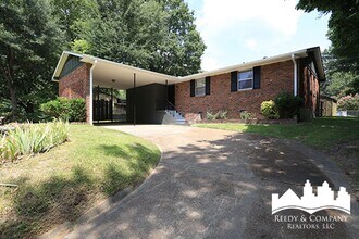 2910 Dove St in Memphis, TN - Building Photo - Building Photo