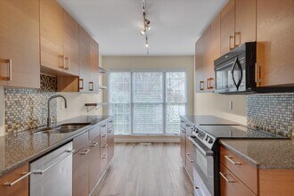 108 Mallard Ct in Chapel Hill, NC - Foto de edificio - Building Photo