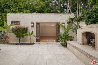 312 S El Camino Dr in Beverly Hills, CA - Building Photo - Building Photo